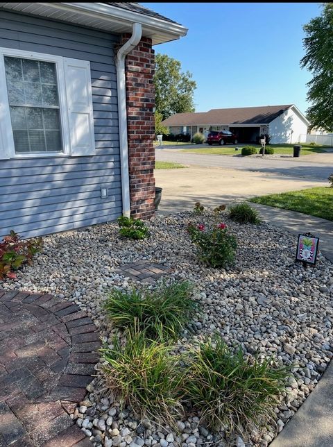 Tiny photo for 106 Chase Lane, Marion, IL 62959 (MLS # 12599222)