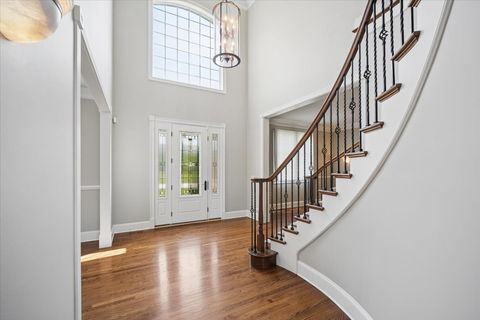 Tiny photo for 40 Wood Oaks Drive, South Barrington, IL 60010 (MLS # 12652392)