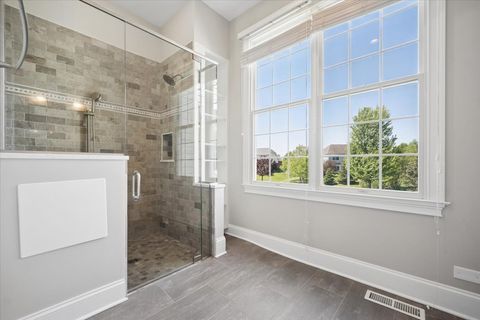 Tiny photo for 40 Wood Oaks Drive, South Barrington, IL 60010 (MLS # 12652392)