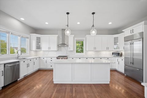Tiny photo for 40 Wood Oaks Drive, South Barrington, IL 60010 (MLS # 12652392)