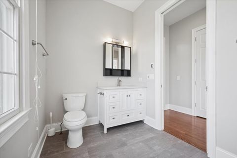 Tiny photo for 40 Wood Oaks Drive, South Barrington, IL 60010 (MLS # 12652392)