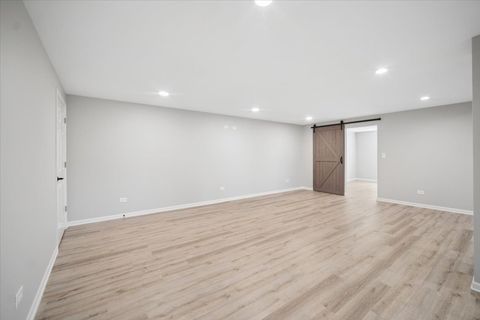 Tiny photo for 40 Wood Oaks Drive, South Barrington, IL 60010 (MLS # 12652392)