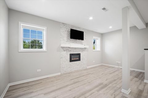 Tiny photo for 40 Wood Oaks Drive, South Barrington, IL 60010 (MLS # 12652392)