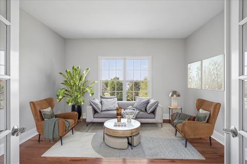 Tiny photo for 40 Wood Oaks Drive, South Barrington, IL 60010 (MLS # 12652392)