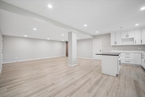 Tiny photo for 40 Wood Oaks Drive, South Barrington, IL 60010 (MLS # 12652392)