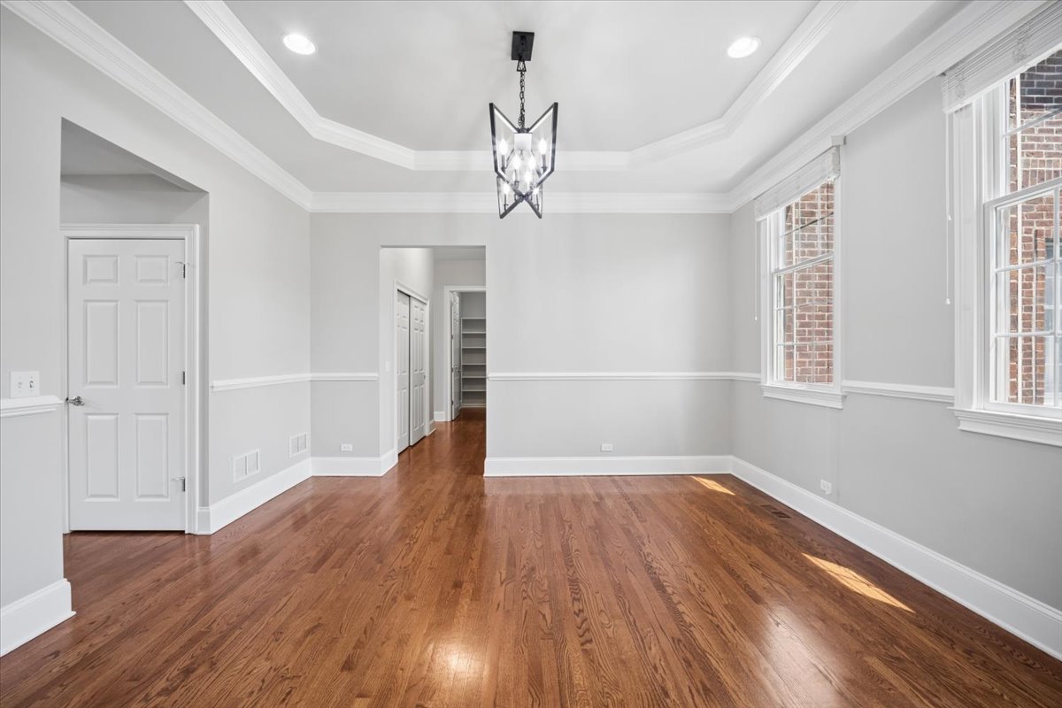 40 Wood Oaks Drive