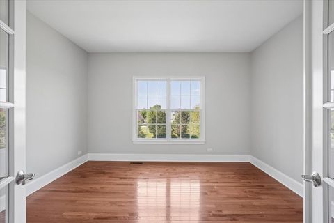 Tiny photo for 40 Wood Oaks Drive, South Barrington, IL 60010 (MLS # 12652392)