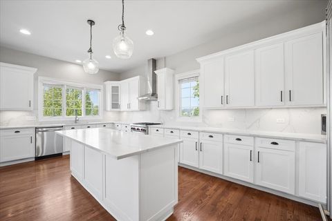 Tiny photo for 40 Wood Oaks Drive, South Barrington, IL 60010 (MLS # 12652392)