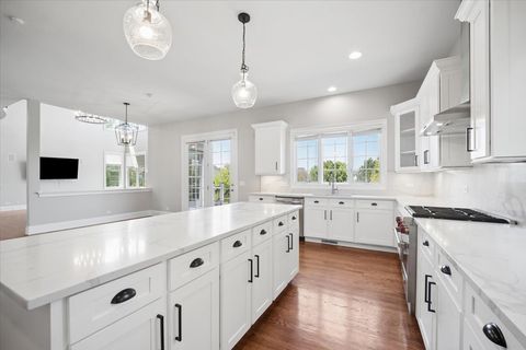 Tiny photo for 40 Wood Oaks Drive, South Barrington, IL 60010 (MLS # 12652392)