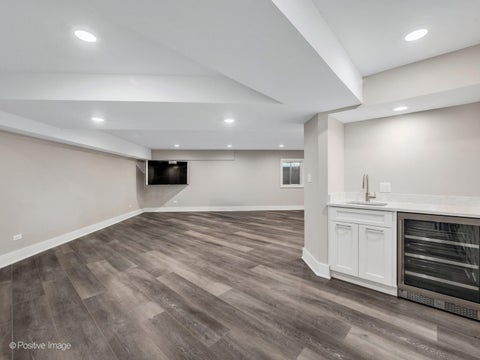 Tiny photo for 1411 Hawthorne Lane, Hinsdale, IL 60521 (MLS # 12719634)