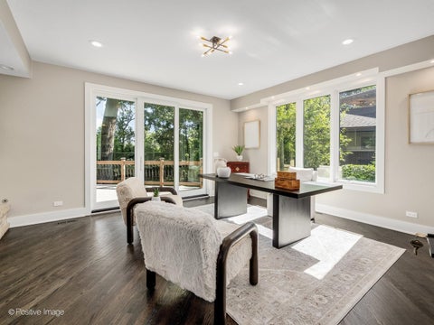 Tiny photo for 1411 Hawthorne Lane, Hinsdale, IL 60521 (MLS # 12719634)