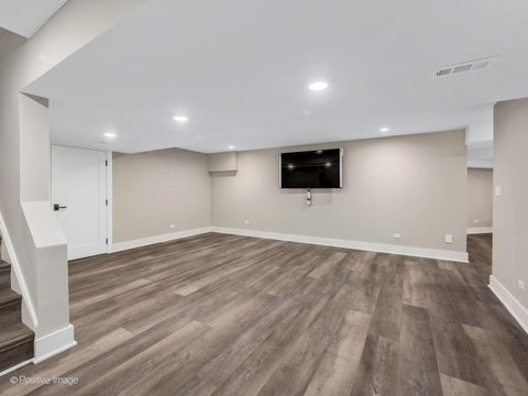 Tiny photo for 1411 Hawthorne Lane, Hinsdale, IL 60521 (MLS # 12719634)