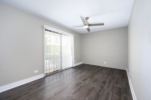 Tiny photo for 820 W WOLFRAM Street #B, Chicago, IL 60657 (MLS # 12474700)