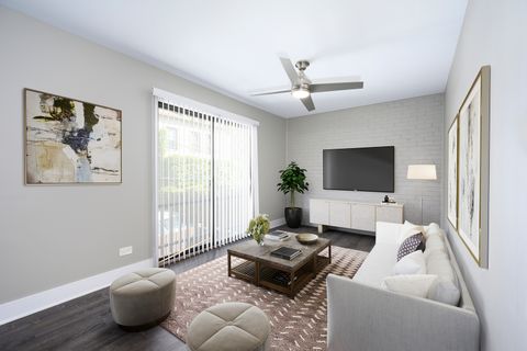 Tiny photo for 820 W WOLFRAM Street #B, Chicago, IL 60657 (MLS # 12474700)