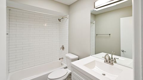 Tiny photo for 820 W WOLFRAM Street #B, Chicago, IL 60657 (MLS # 12474700)