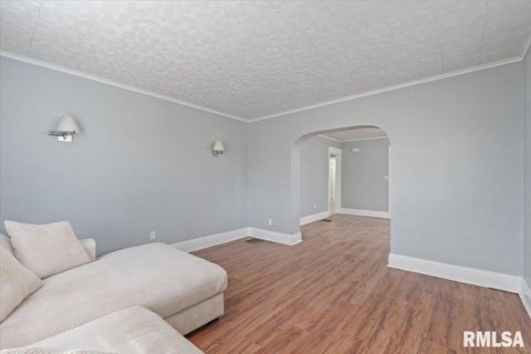 Tiny photo for 1604 N DIVISION Street, Davenport, IA 52804 (MLS # QC4269516)