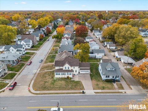 Tiny photo for 1604 N DIVISION Street, Davenport, IA 52804 (MLS # QC4269516)