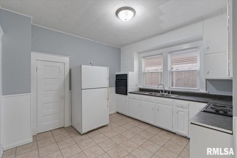 Tiny photo for 1604 N DIVISION Street, Davenport, IA 52804 (MLS # QC4269516)