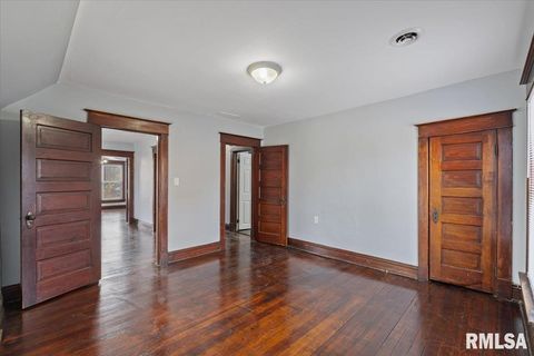 Tiny photo for 1604 N DIVISION Street, Davenport, IA 52804 (MLS # QC4269516)