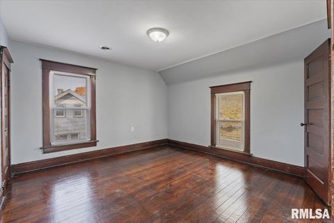 Tiny photo for 1604 N DIVISION Street, Davenport, IA 52804 (MLS # QC4269516)