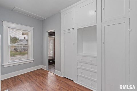 Tiny photo for 1604 N DIVISION Street, Davenport, IA 52804 (MLS # QC4269516)