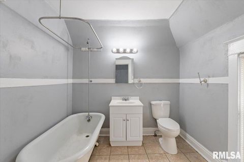 Tiny photo for 1604 N DIVISION Street, Davenport, IA 52804 (MLS # QC4269516)