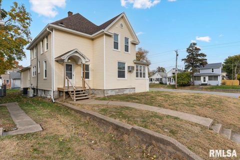 Tiny photo for 1604 N DIVISION Street, Davenport, IA 52804 (MLS # QC4269516)
