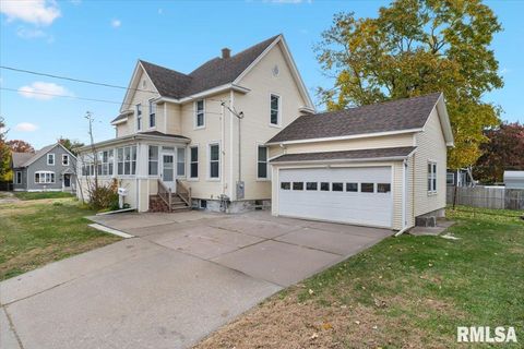 Tiny photo for 1604 N DIVISION Street, Davenport, IA 52804 (MLS # QC4269516)
