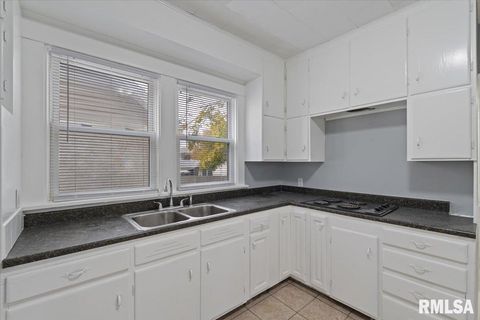 Tiny photo for 1604 N DIVISION Street, Davenport, IA 52804 (MLS # QC4269516)