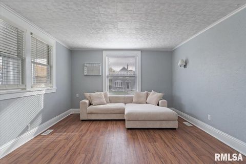 Tiny photo for 1604 N DIVISION Street, Davenport, IA 52804 (MLS # QC4269516)