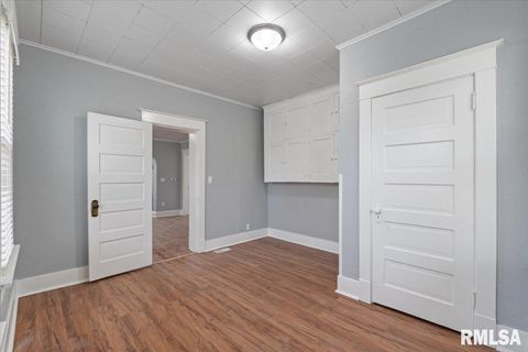 Tiny photo for 1604 N DIVISION Street, Davenport, IA 52804 (MLS # QC4269516)