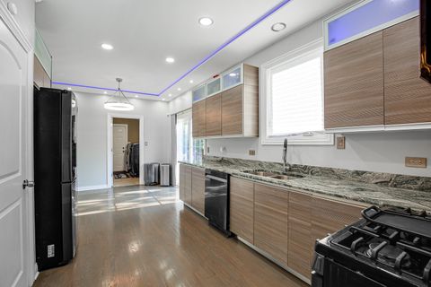 Tiny photo for 17504 DANIELLE Court, Hazel Crest, IL 60429 (MLS # 12475763)