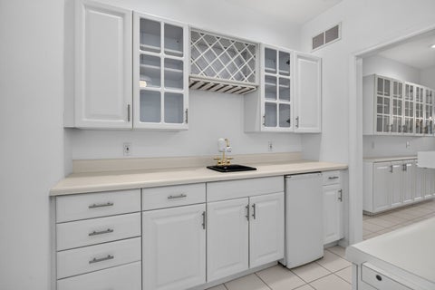Tiny photo for 5673 18th Street, Bettendorf, IA 52722 (MLS # 12762671)
