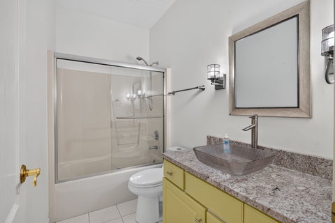 Tiny photo for 5673 18th Street, Bettendorf, IA 52722 (MLS # 12762671)