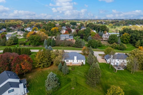 Tiny photo for 5673 18th Street, Bettendorf, IA 52722 (MLS # 12762671)