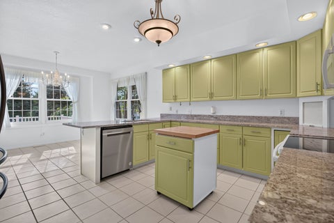 Tiny photo for 5673 18th Street, Bettendorf, IA 52722 (MLS # 12762671)