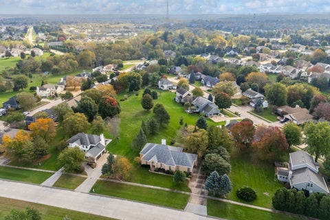 Photo of 5673 18th Street, Bettendorf, IA 52722 (MLS # 12762671)