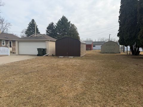 Tiny photo for 507 Oak Avenue, Sterling, IL 61081 (MLS # 12585348)