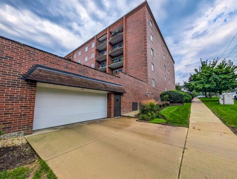 Tiny photo for 515 N Main Street #5CS, Glen Ellyn, IL 60137 (MLS # 12751586)