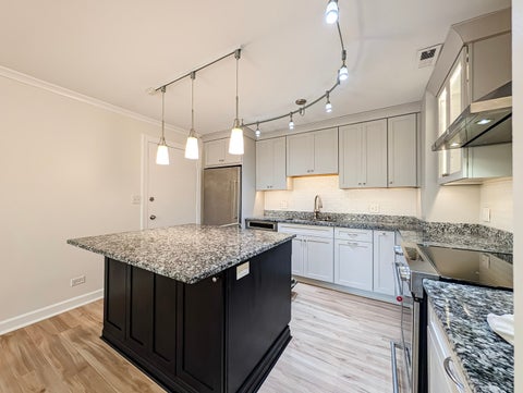 Tiny photo for 515 N Main Street #5CS, Glen Ellyn, IL 60137 (MLS # 12751586)