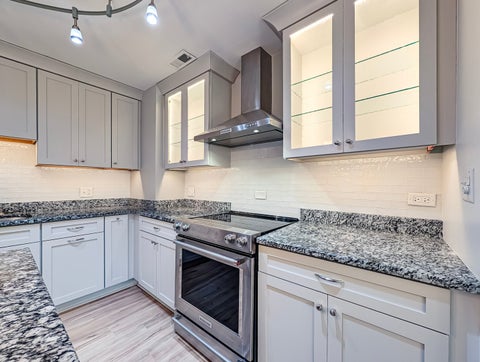 Tiny photo for 515 N Main Street #5CS, Glen Ellyn, IL 60137 (MLS # 12751586)