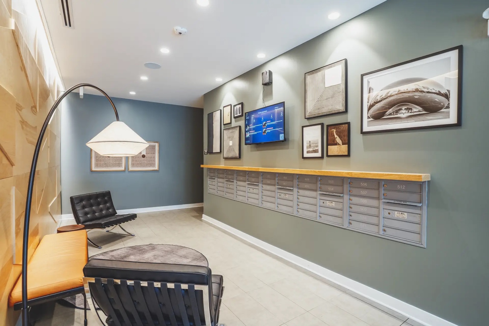 830 N Milwaukee Avenue 312