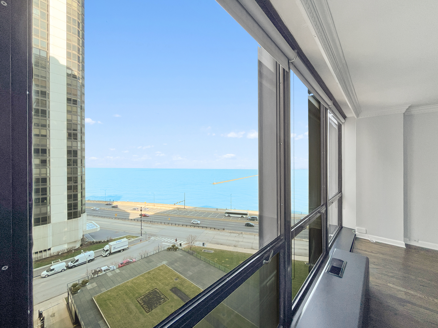 900 N Lake Shore Drive 1005