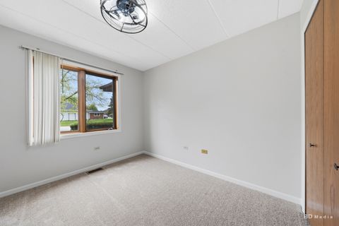 Tiny photo for 17960 66th Court #1N, Tinley Park, IL 60477 (MLS # 12619161)