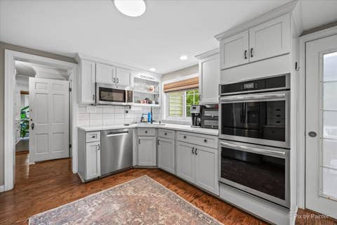 Tiny photo for 615 W Miller Road, North Barrington, IL 60010 (MLS # 12670711)