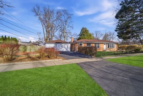 Photo of 50 Glenview Road, Glenview, IL 60025 (MLS # 12592450)