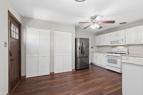Tiny photo for 6853 Saratoga Drive, Bridgeview, IL 60455 (MLS # 12661835)