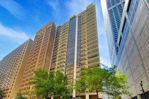 Photo of 201 E Chestnut Street #3A, Chicago, IL 60611 (MLS # 12780702)