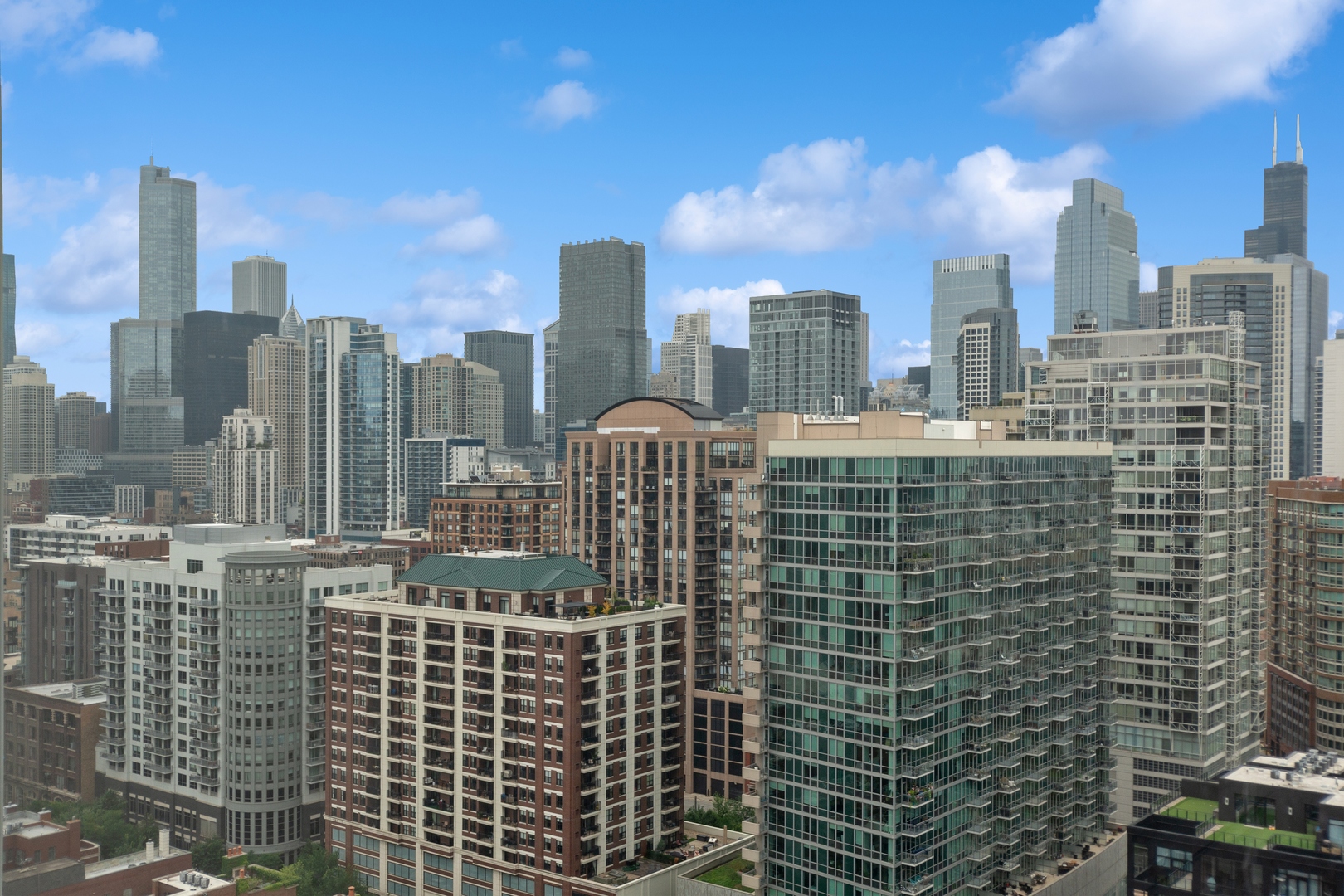 Chicago, Illinois 60654, United States, 2 Bedrooms Bedrooms, ,2 BathroomsBathrooms,Residential,Active,144977