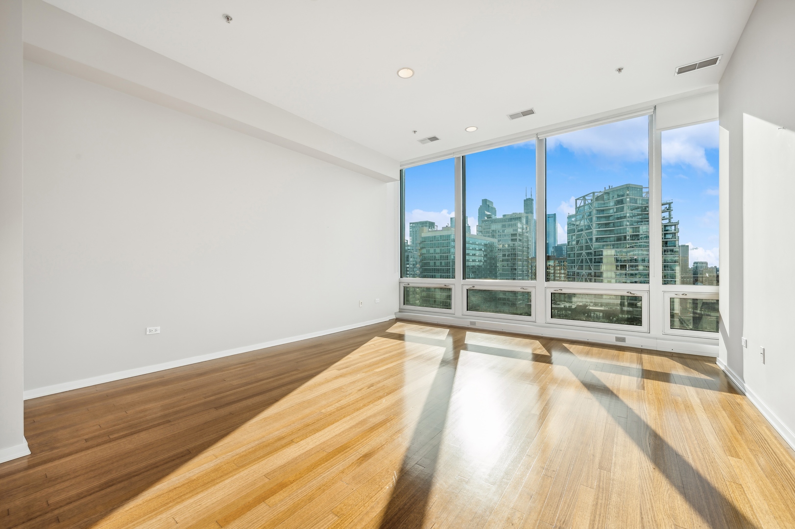500 W SUPERIOR Street 1309